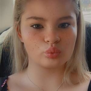 Meet your Posher, Shania